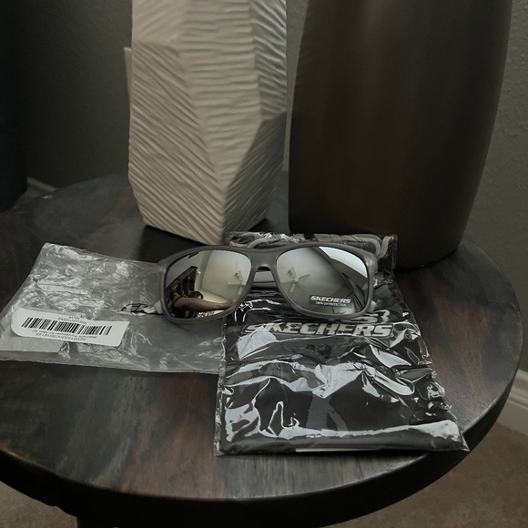 SKECHERS Men's Frosted Black Sunglasses NEW - Picture 4 of 11